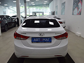 Hyundai Elantra, 2013г., передний привод, автомат