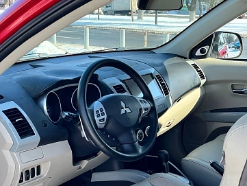 Mitsubishi Outlander, 2008г, полный привод, вариатор