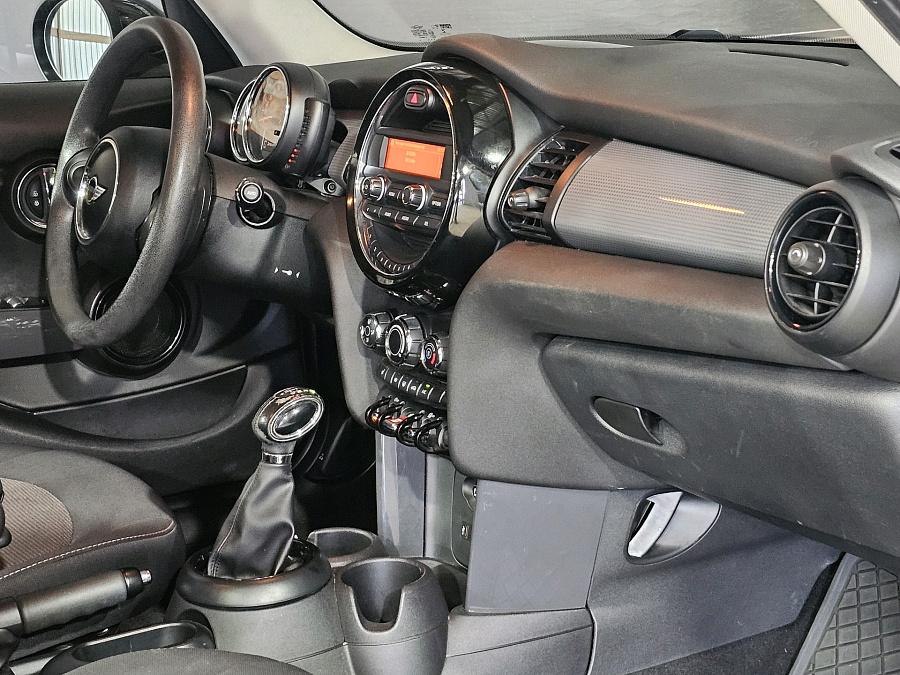 Mini , 2015г., передний привод, автомат