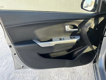 Kia Rio, 2015г, передний привод, автомат