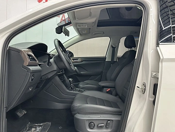 Volkswagen Tharu, 2021г, передний привод, робот