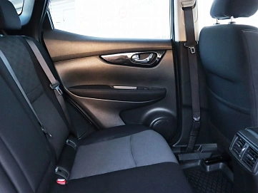 Nissan Qashqai, 2015г, передний привод, вариатор