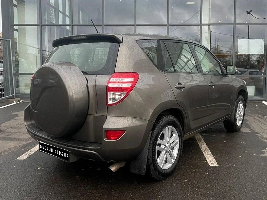 Toyota RAV4, 2012г., полный привод, вариатор