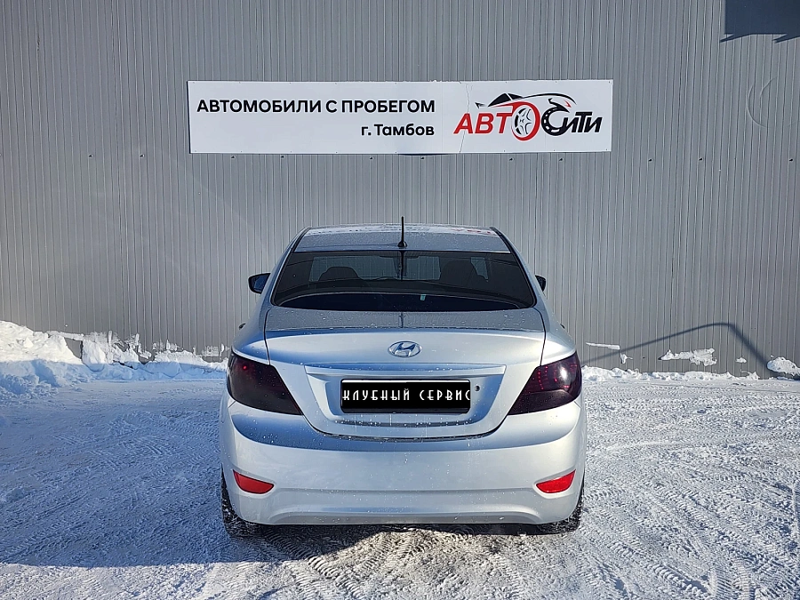 Hyundai Solaris, 2012г., передний привод, механика