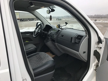 Volkswagen Caravelle, 2013г., передний привод, робот