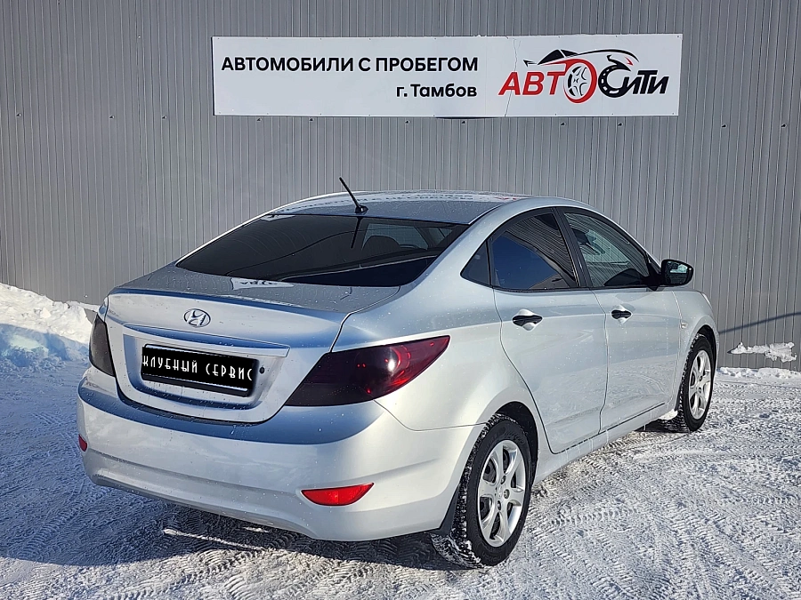 Hyundai Solaris, 2012г., передний привод, механика