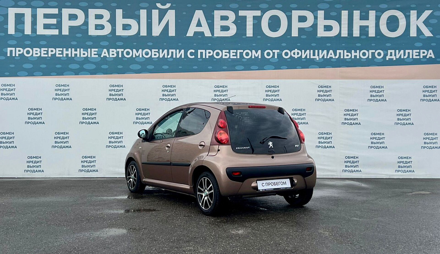 Peugeot 107, 2013г., передний привод, автомат