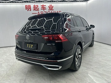 Volkswagen Tiguan, 2022г, передний привод, робот