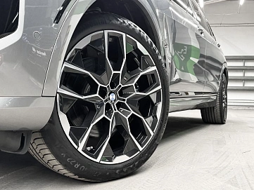 BMW X7, 2023г, полный привод, автомат