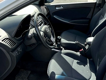 Hyundai Solaris, 2015г, передний привод, механика