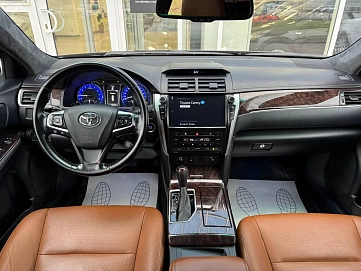 Toyota Camry, 2017г, передний привод, автомат