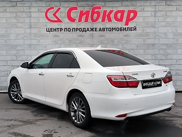 Toyota Camry, 2016г, передний привод, автомат