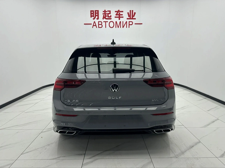 Volkswagen Golf, 2022г., передний привод, робот