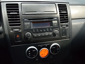 Nissan Tiida, 2013г, передний привод, автомат