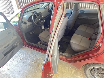 Mitsubishi Colt, 2006г, передний привод, робот