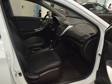 Hyundai Solaris, 2012г, передний привод, автомат