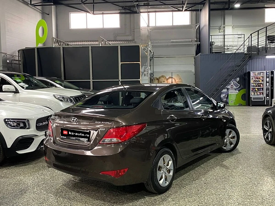 Hyundai Solaris, 2015г., передний привод, автомат