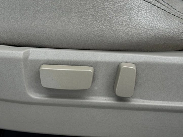 Citroen C-Crosser, 2011г, полный привод, вариатор