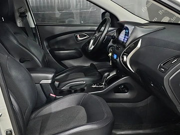 Hyundai ix35, 2011г, передний привод, автомат