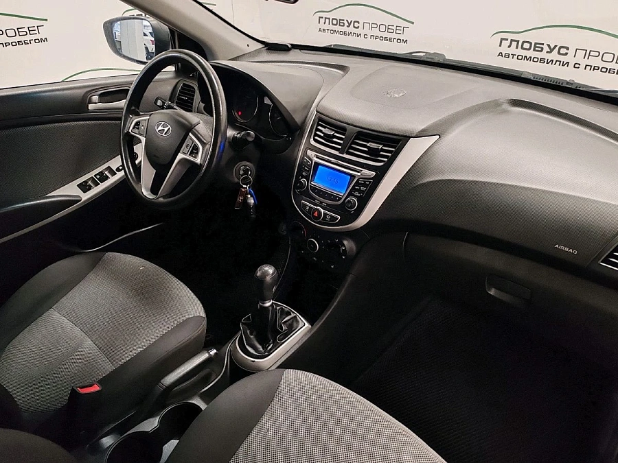 Hyundai Solaris, 2011г., передний привод, механика