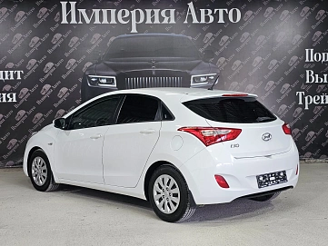 Hyundai i30, 2015г, передний привод, автомат