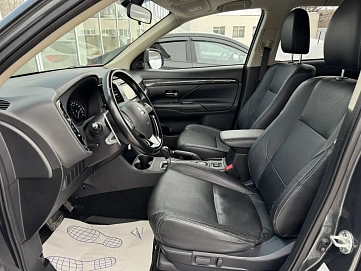 Mitsubishi Outlander, 2015г, полный привод, вариатор