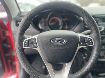 Lada (ВАЗ) Vesta, 2019г, передний привод, механика