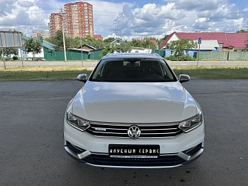 Volkswagen Passat, 2019г, полный привод, робот
