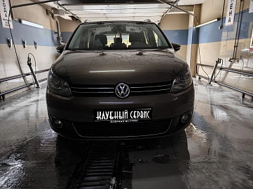 Volkswagen Touran, 2012г, передний привод, робот