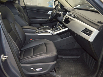 Geely Atlas, 2020г, передний привод, автомат