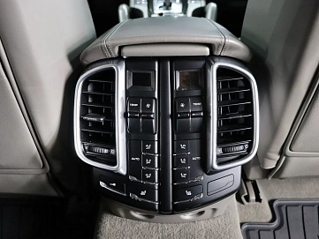 Porsche Cayenne, 2010г, полный привод, автомат