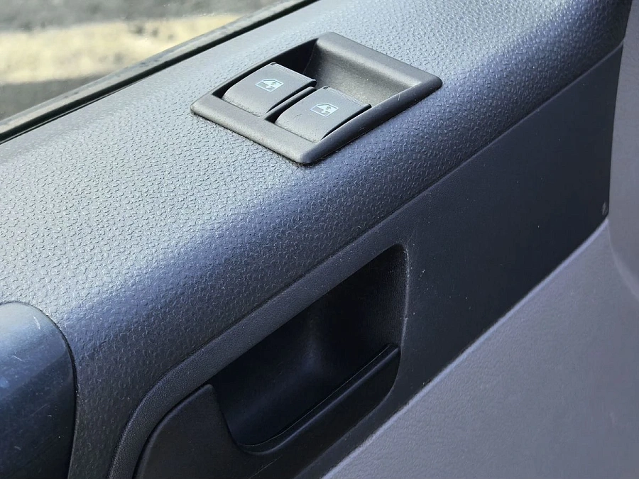 Volkswagen Transporter, 2003г., передний привод, механика