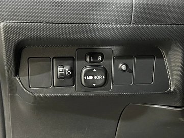 Toyota Auris, 2008г, передний привод, робот