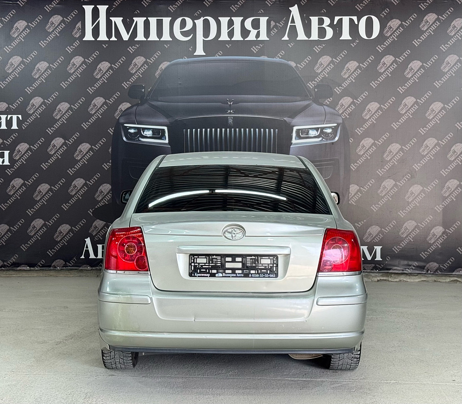 Toyota Avensis, 2003г., передний привод, автомат