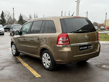 Opel Zafira, 2013г, передний привод, механика