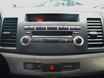 Mitsubishi Lancer, 2012г, передний привод, вариатор