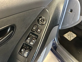 Hyundai Elantra, 2008г, передний привод, механика