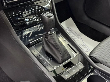 Skoda Superb, 2025г, передний привод, робот
