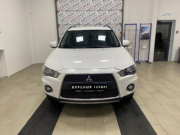 Mitsubishi Outlander, 2010г, передний привод, вариатор