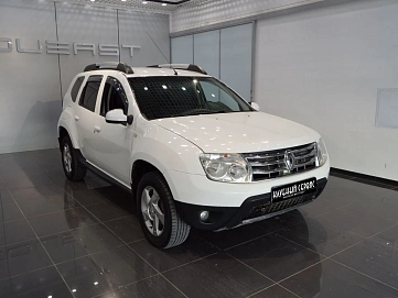 Renault Duster, 2012г, передний привод, автомат