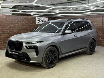 BMW X7, 2023г, полный привод, автомат