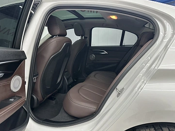 BMW 1 серии, 2021г, передний привод, робот