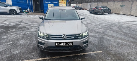 Volkswagen Tiguan, 2018г, полный привод, робот