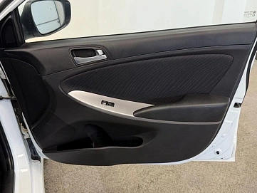 Hyundai Solaris, 2014г, передний привод, автомат