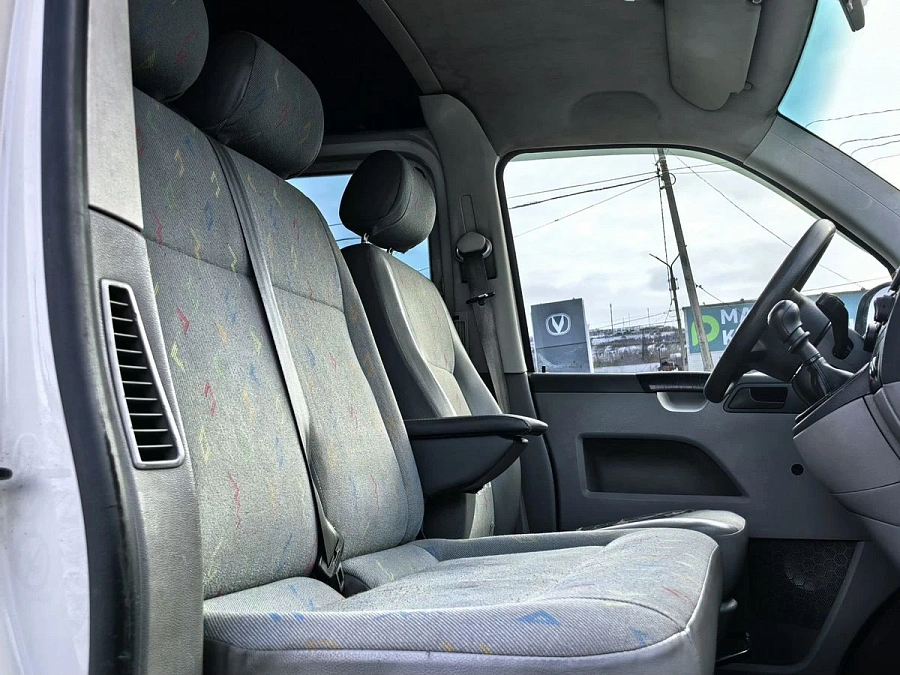 Volkswagen Transporter, 2003г., передний привод, механика