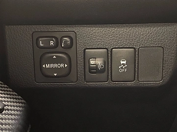 Toyota RAV4, 2014г, передний привод, механика