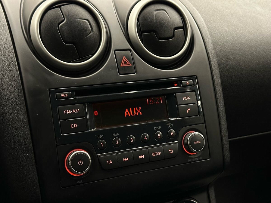 Nissan Qashqai, 2012г., передний привод, вариатор