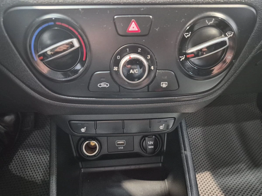 Hyundai Solaris, 2019г., передний привод, автомат