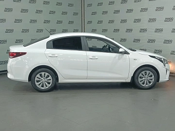 Kia Rio, 2021г, передний привод, автомат
