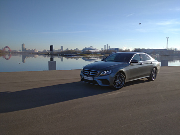 Mercedes-Benz E-Класс, 2018г, полный привод, автомат